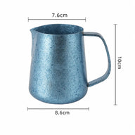 Yozcoffee Tytanowy dzbanek do spieniania mleka 420 ml ze spiczastą wylewką Niebieski/Różowy/Srebrny – wymiary dzbanka w kolorze niebieskim